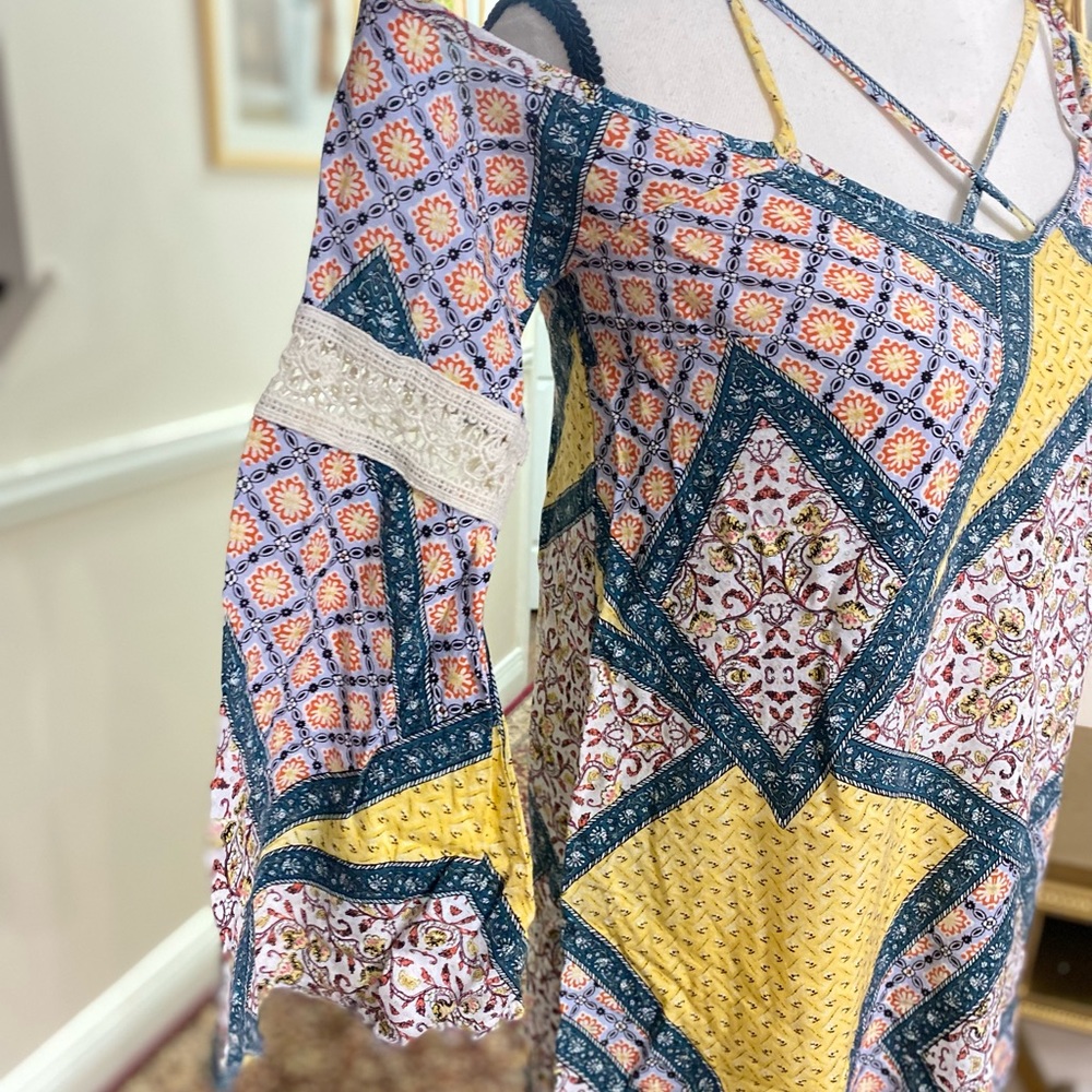 Off The Shoulder Thin Strap Pattern Dress With La… - image 5